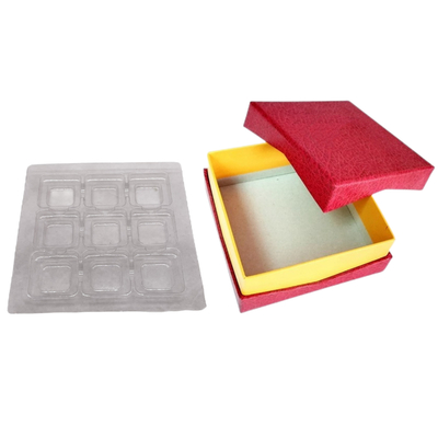 赤いチョコレート プラスチック明確な内部の食品等級との9Pcsを包む堅いペーパー ギフト用の箱