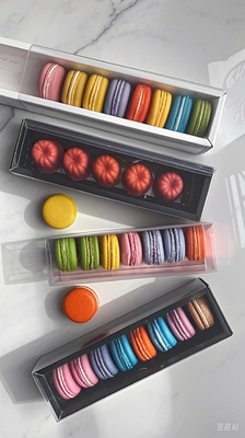 繊細 な フランス 菓子 を 保護 し て 紹介 する プラスチック の マカロン 梱包