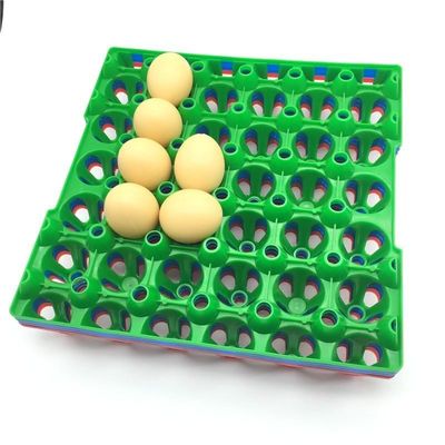 9pcs積み重ね可能なプラスチック卵のホールダー152mmの正方形の定温器の卵の設定の皿
